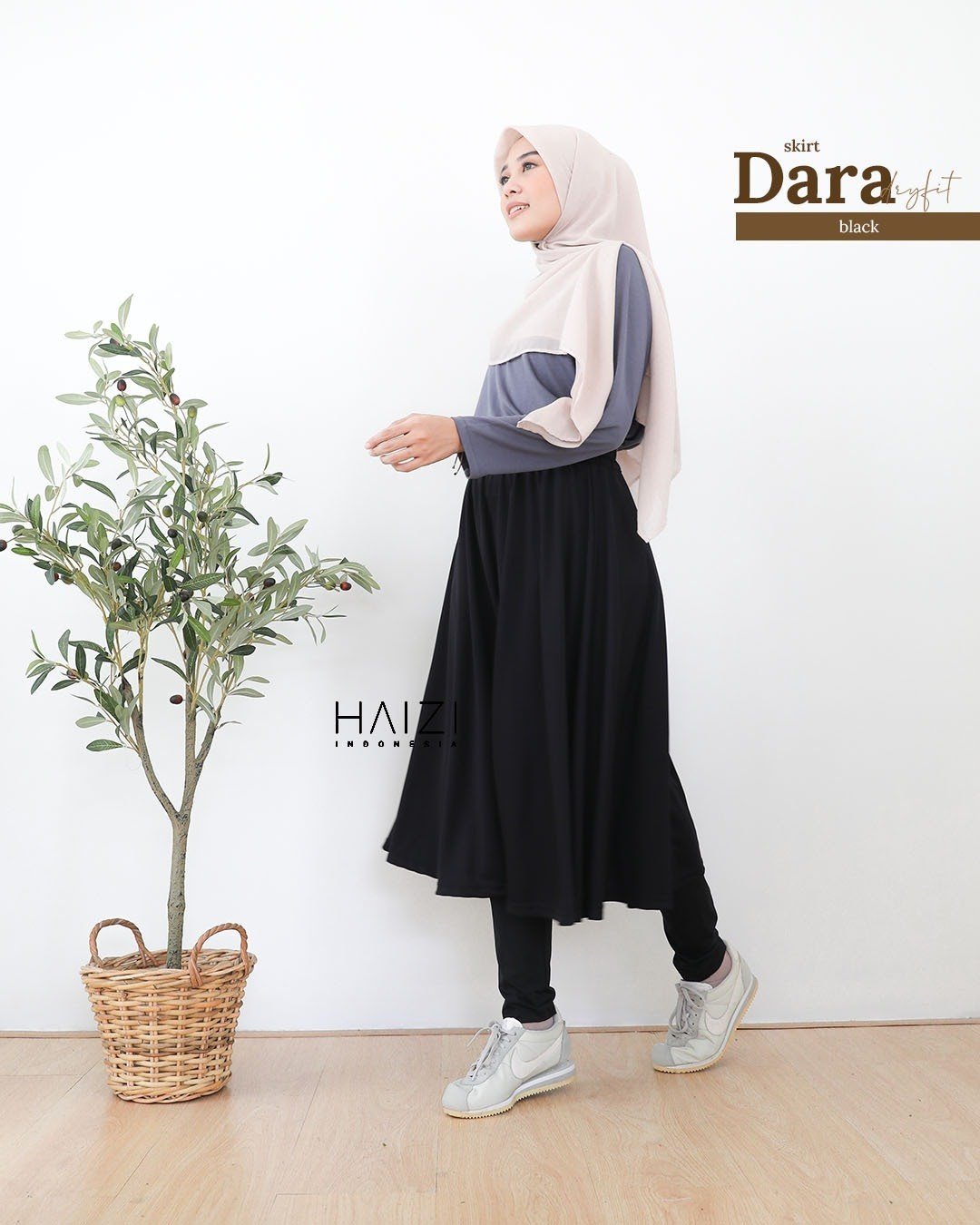 LINE_ALBUM_Dara,Lumi,Tiza,Livy,Rinjani_221017_6