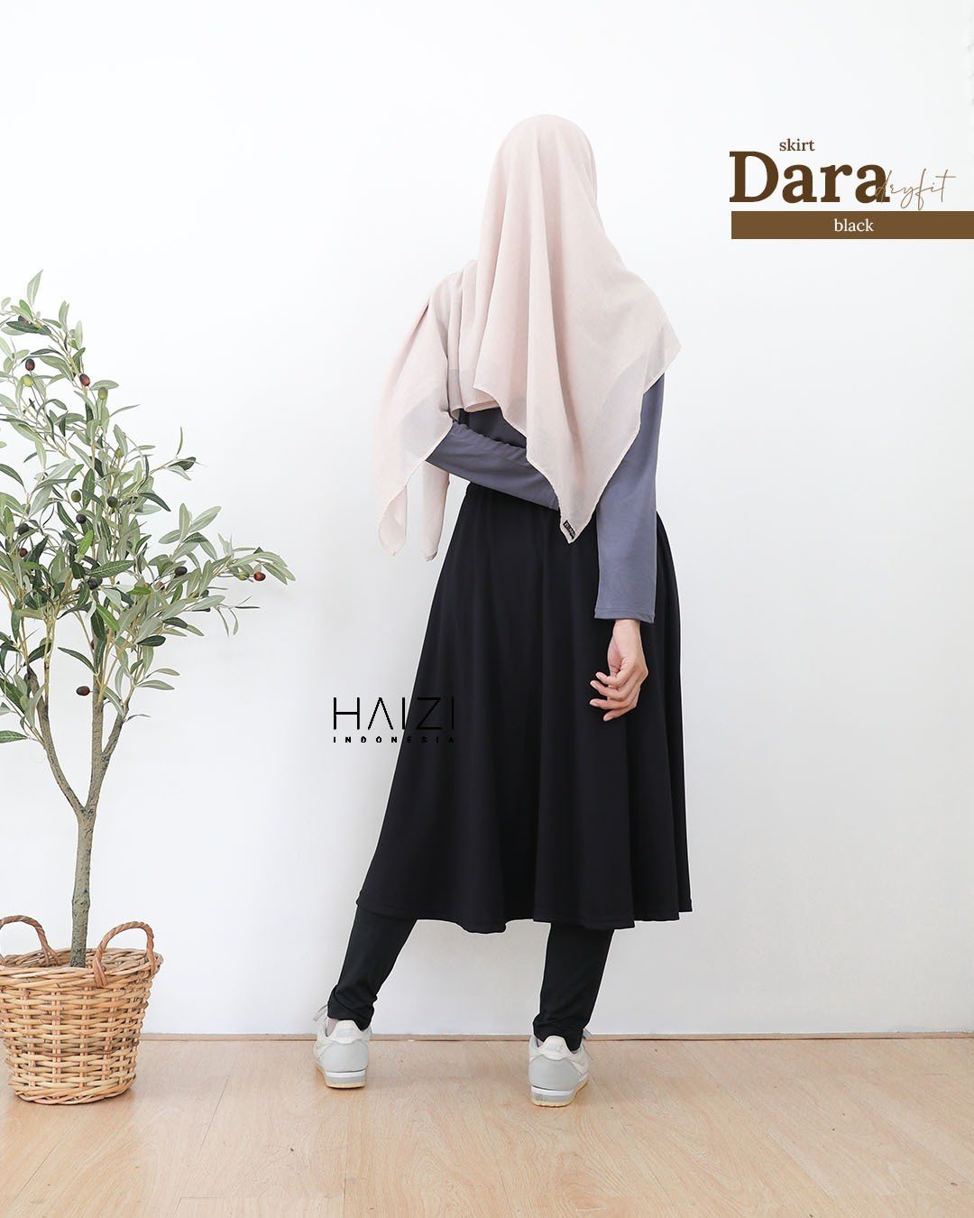 LINE_ALBUM_Dara,Lumi,Tiza,Livy,Rinjani_221017_6