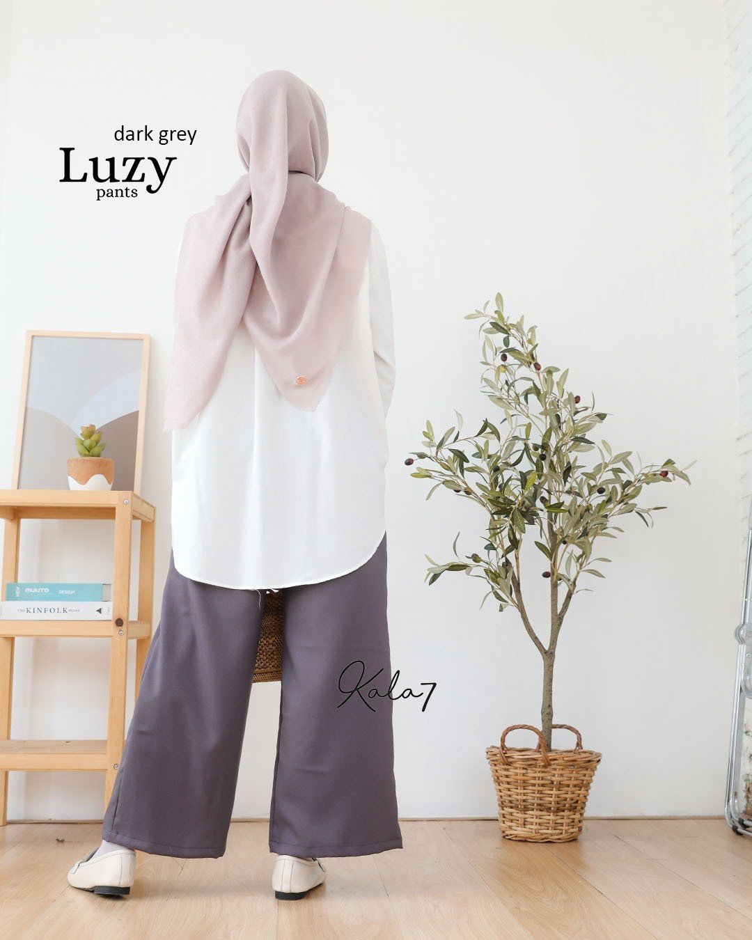 LINE_ALBUM_Luzy,Hena,Dara,Lumi,Tiza,Livy,Rinjani_221214_18