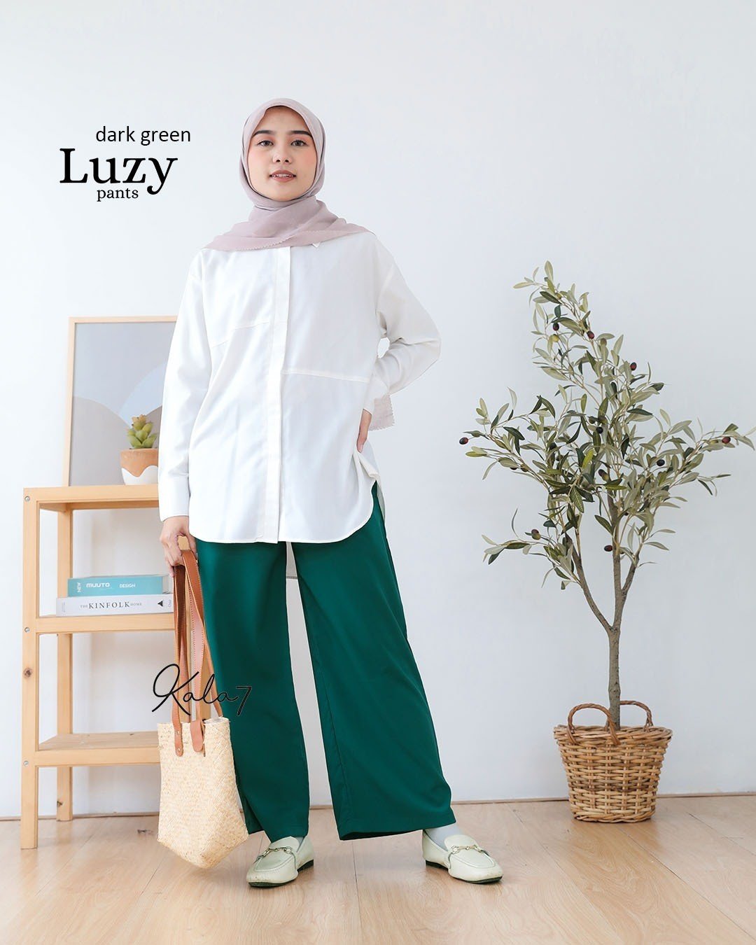 LINE_ALBUM_Luzy,Hena,Dara,Lumi,Tiza,Livy,Rinjani_221214_36