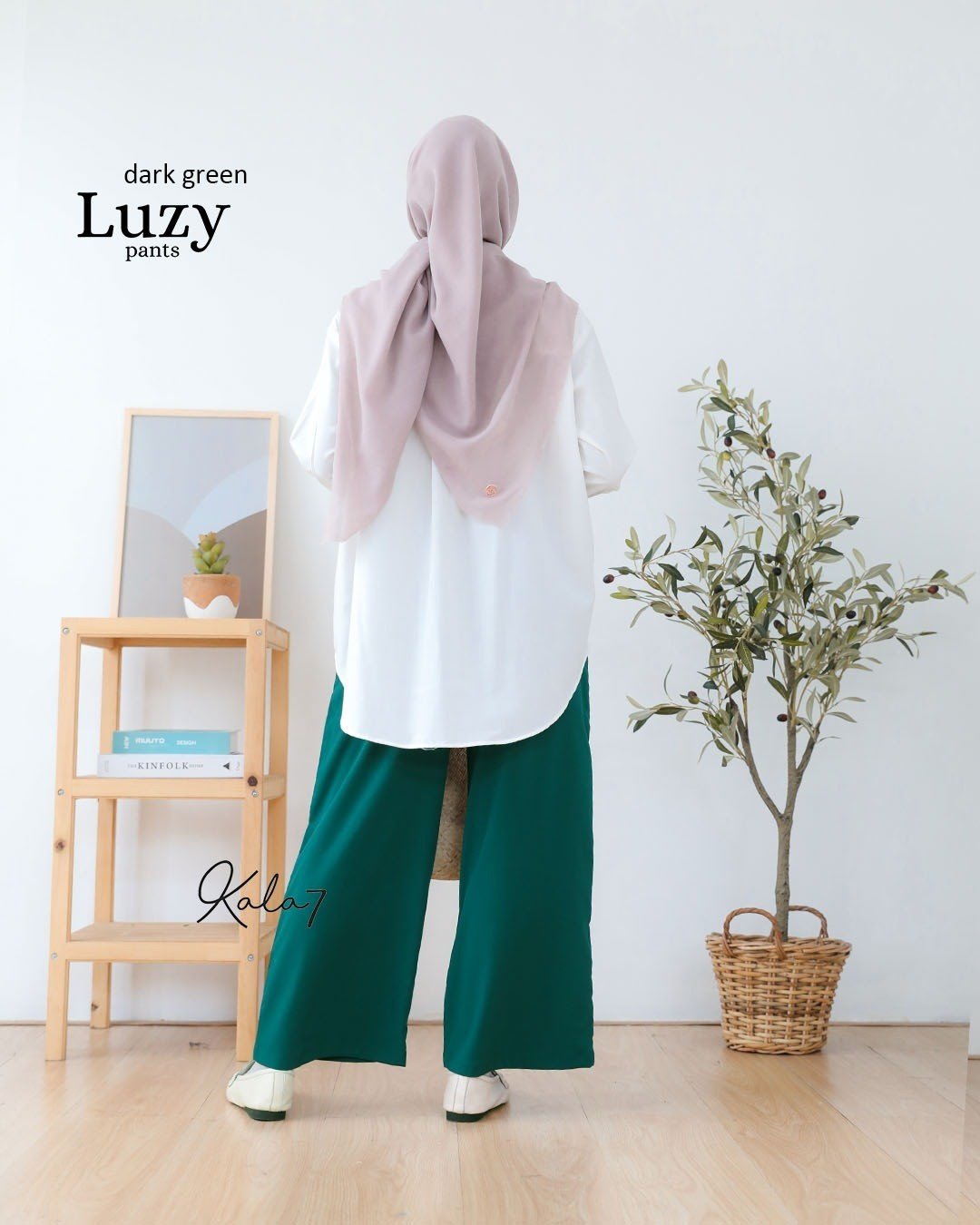 LINE_ALBUM_Luzy,Hena,Dara,Lumi,Tiza,Livy,Rinjani_221214_36