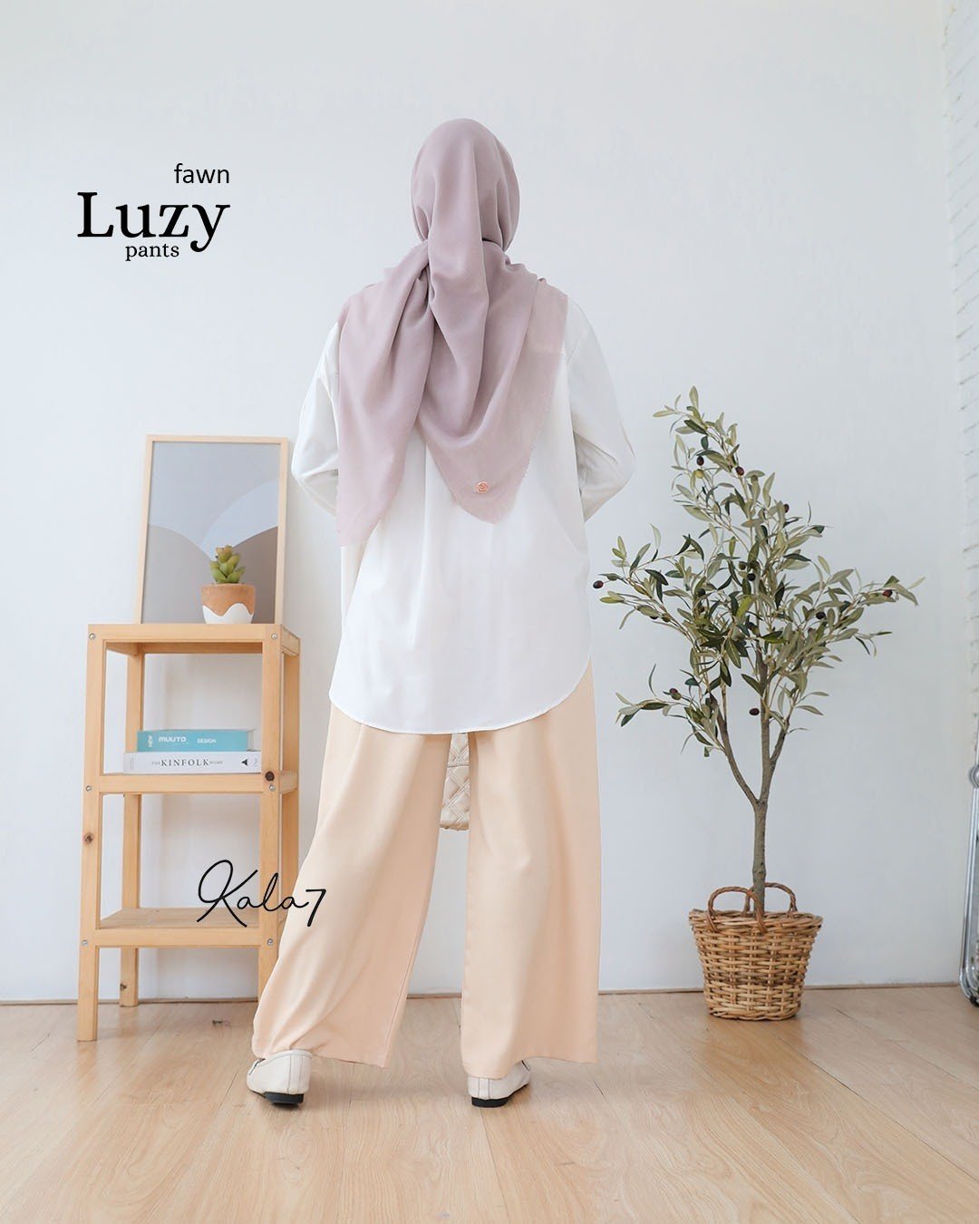 LINE_ALBUM_Luzy,Hena,Dara,Lumi,Tiza,Livy,Rinjani_221214_43