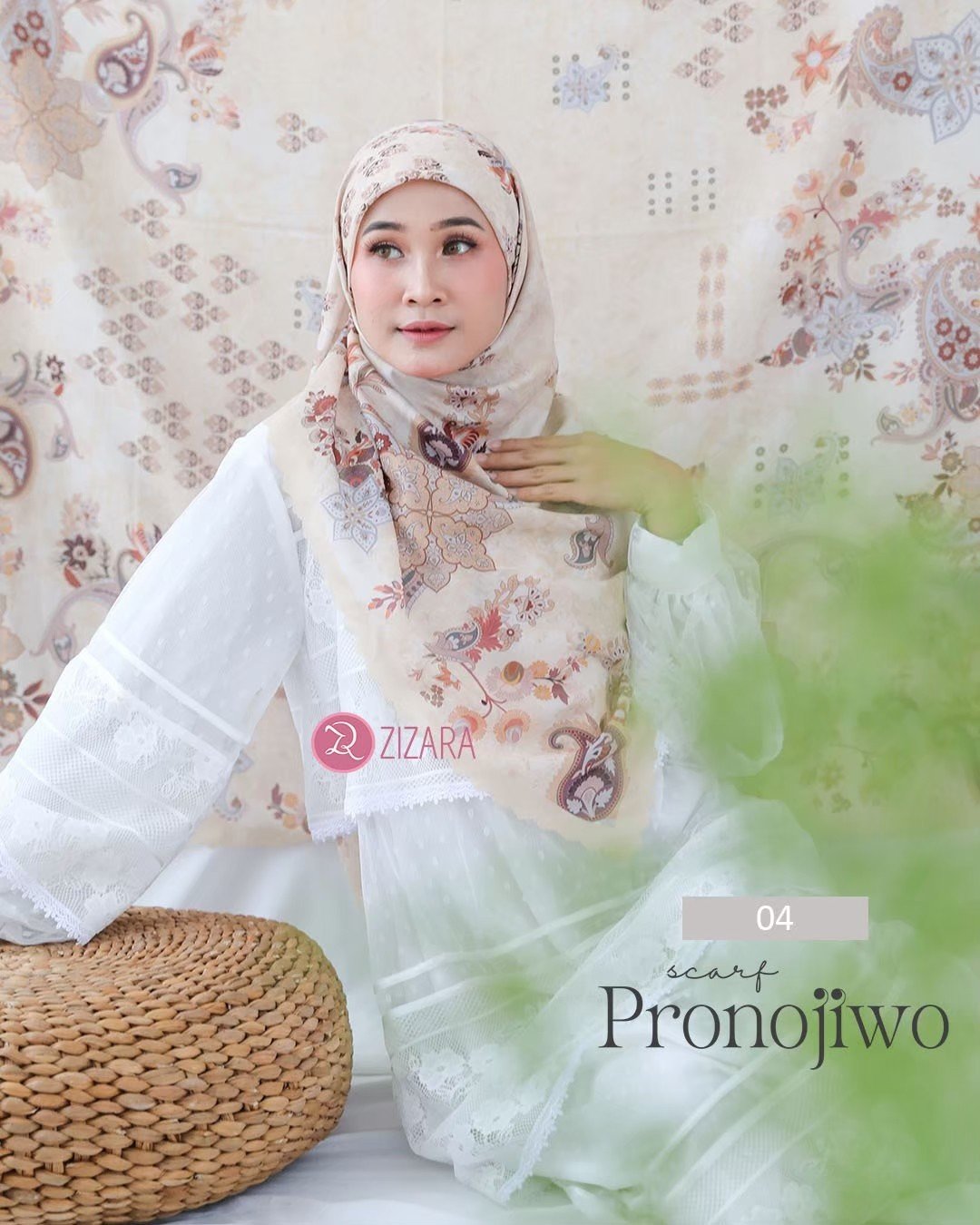 LINE_ALBUM_Prisha,Piaraya,Plain,Puspita,Pronojiwo_230614_31