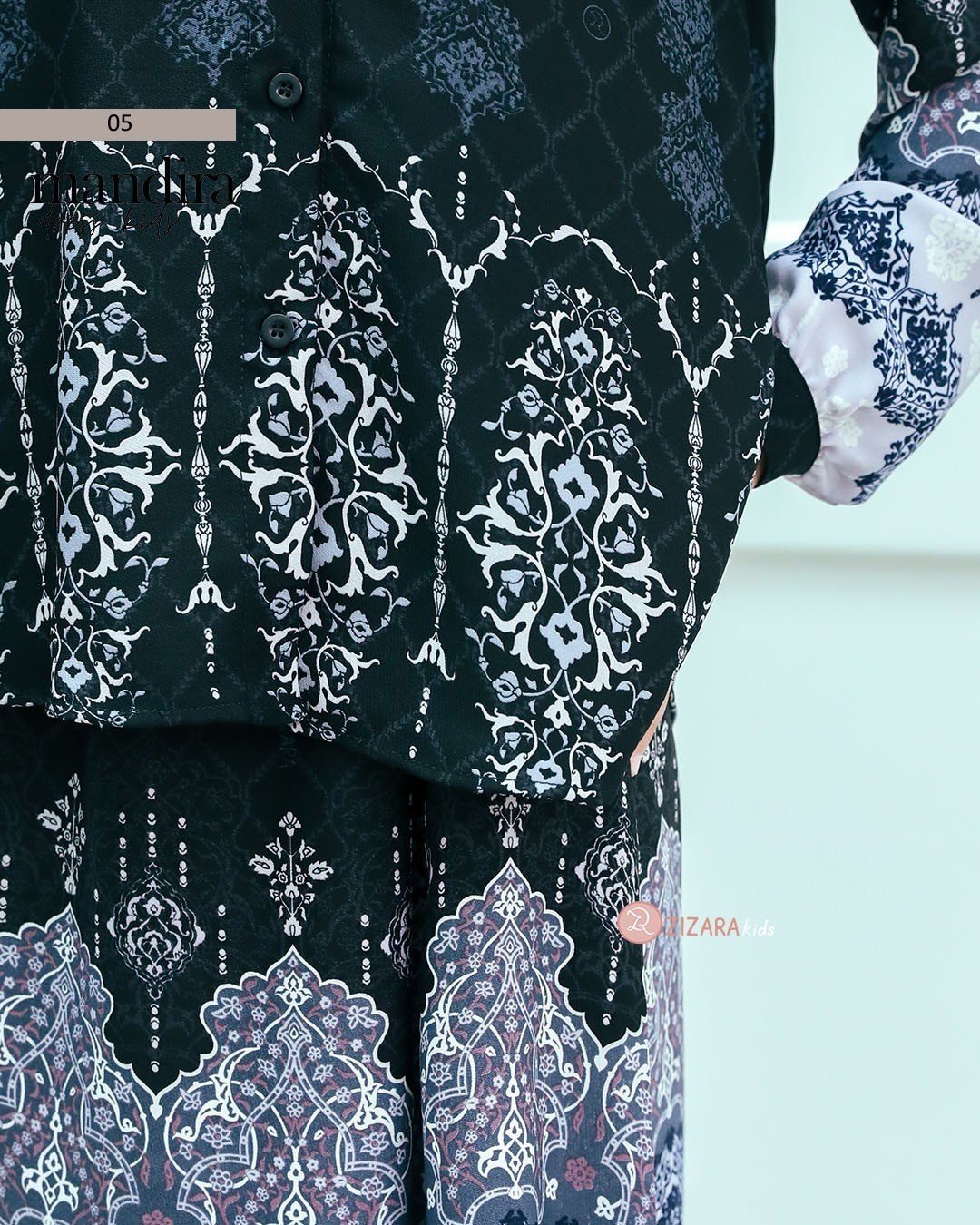 LINE_ALBUM_Mandira_231113_277