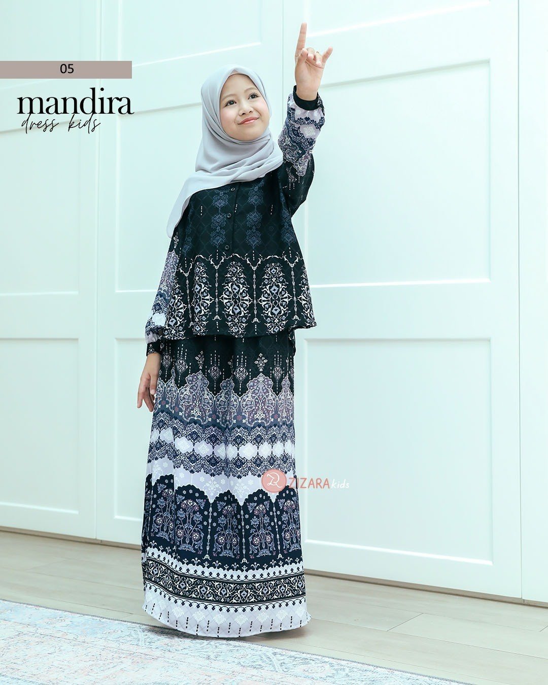 LINE_ALBUM_Mandira_231113_277