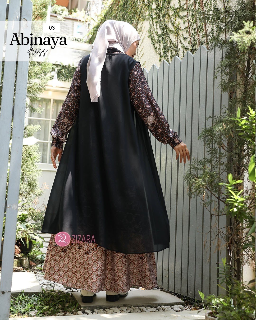 LINE_ALBUM_Abinaya,Ayuna_231213_194