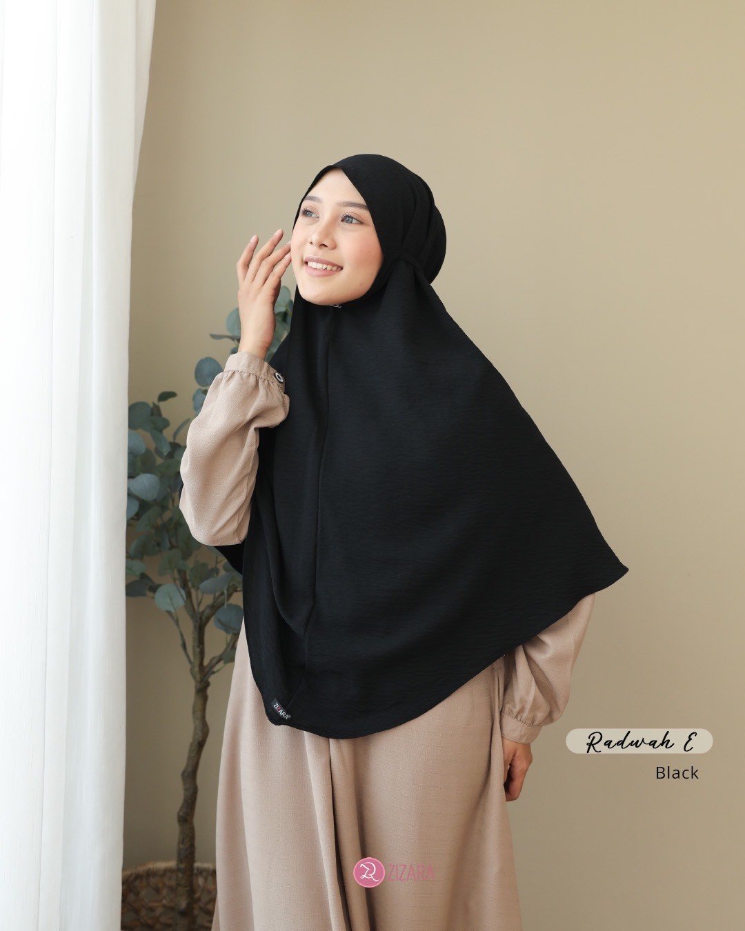 LINE_ALBUM_Rahma,Rinjani,Rawnie,Rajwa,Ruzha,Rukmi,Radwah_250531_6