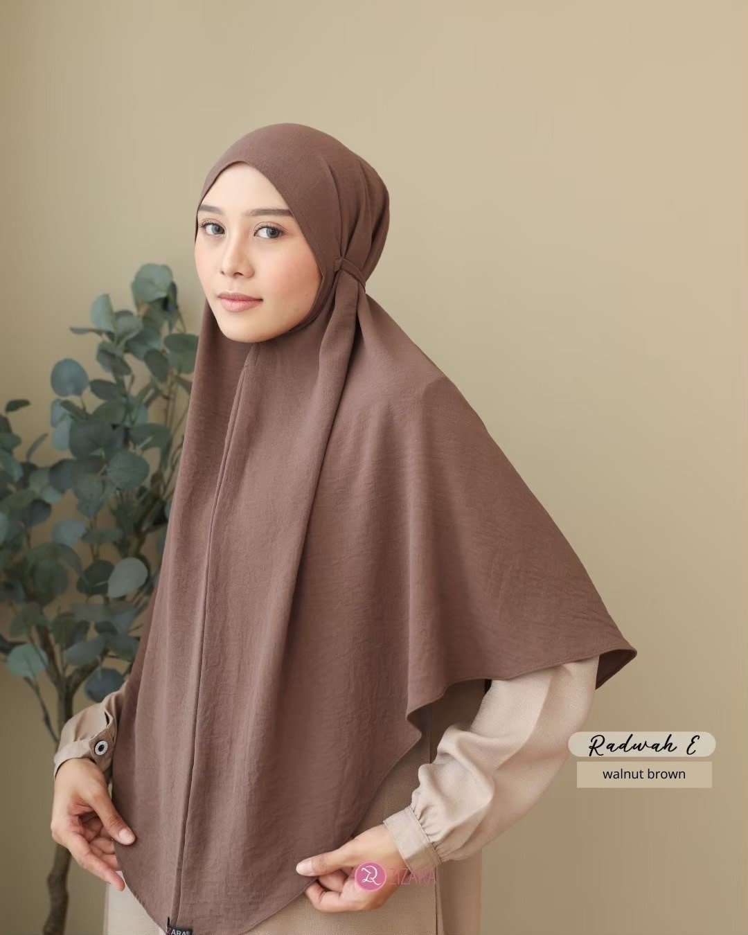 LINE_ALBUM_Rona,Rinjani,Rawnie,Rajwa,Ruzha,Rukmi,Runi,Radwah_240423_1