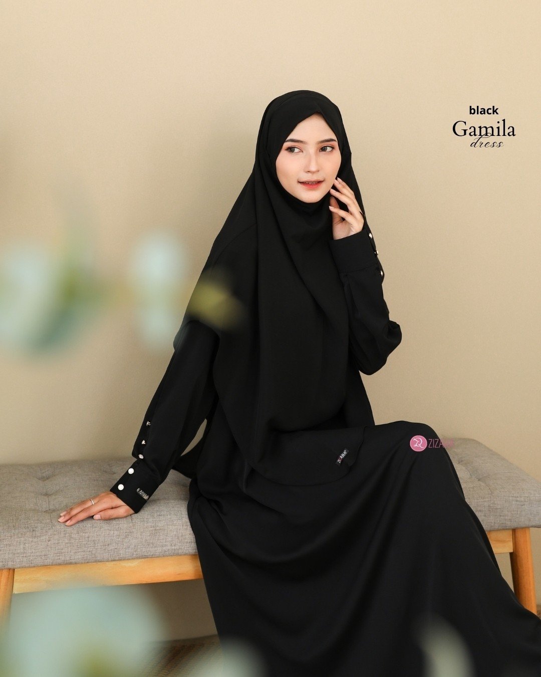 LINE_ALBUM_Gamila,Galina,Ghalia_240531_23