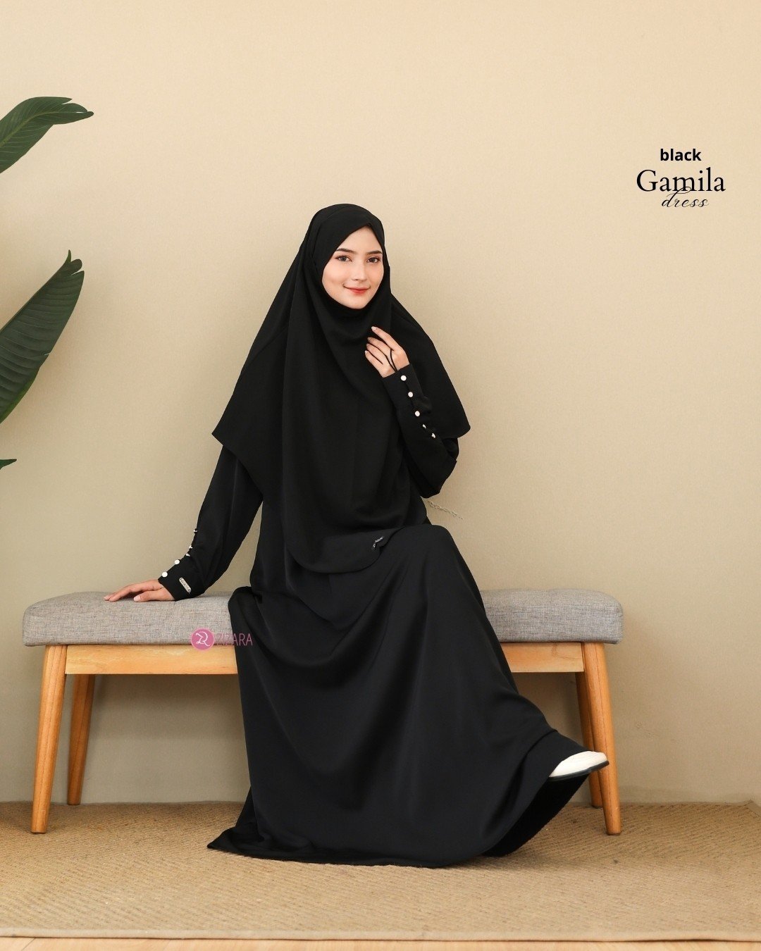 LINE_ALBUM_Gamila,Galina,Ghalia_240531_23