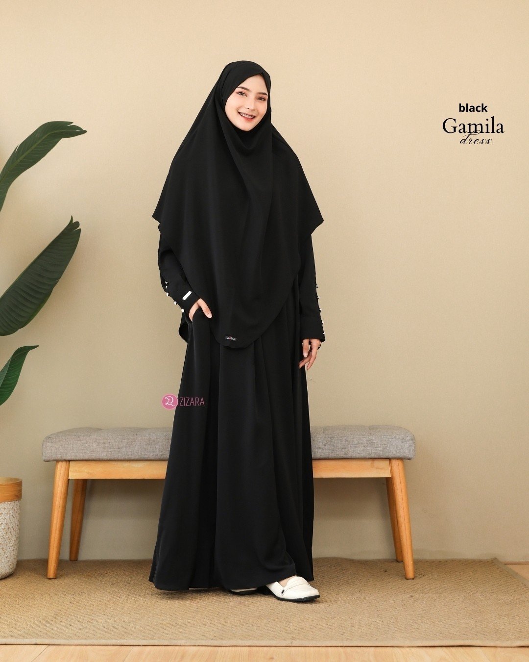 LINE_ALBUM_Gamila,Galina,Ghalia_240531_23