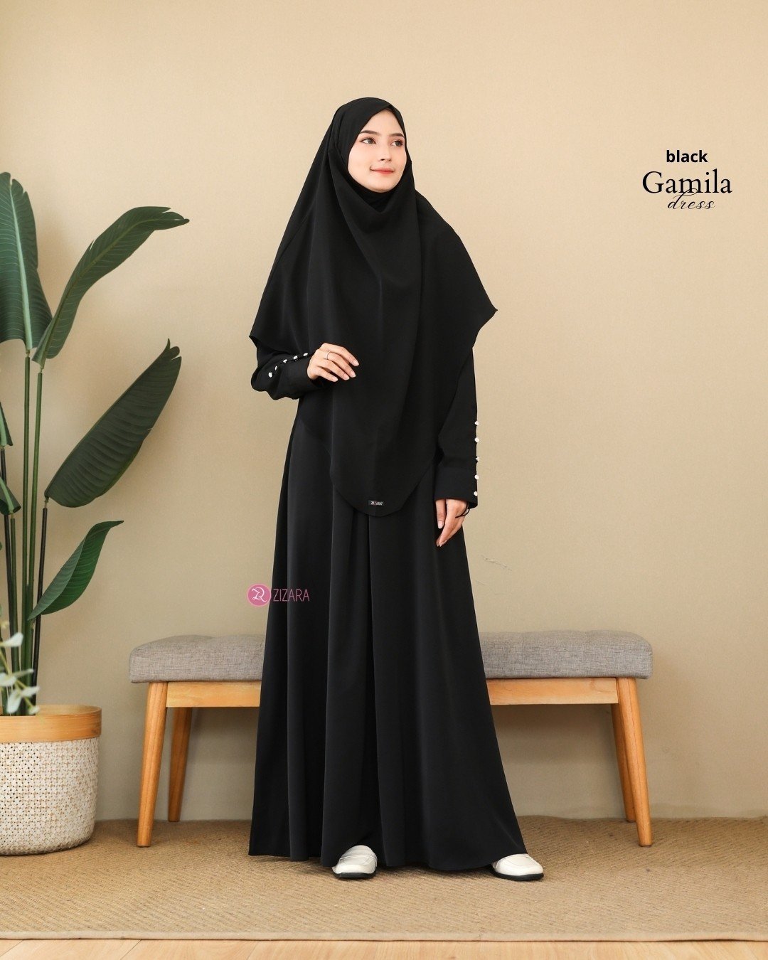 LINE_ALBUM_Gamila,Galina,Ghalia_240531_23