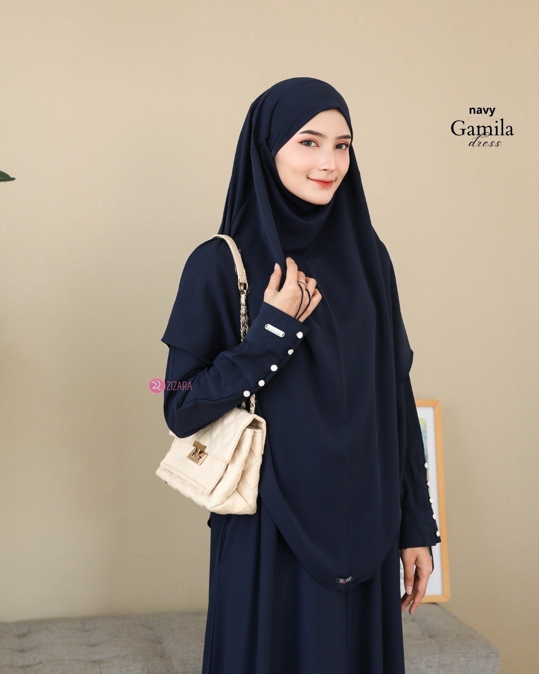 LINE_ALBUM_Gamila,Galina,Ghalia_240531_52