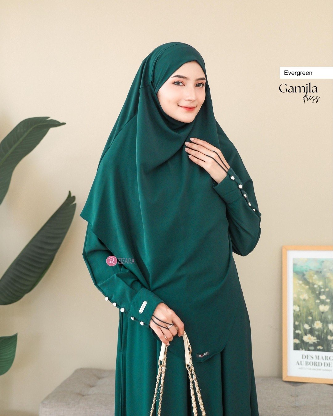 LINE_ALBUM_Gamila,Galina,Ghalia_241023_4