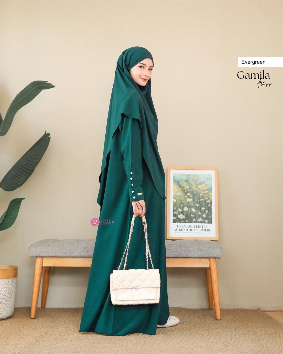 LINE_ALBUM_Gamila,Galina,Ghalia_241023_4