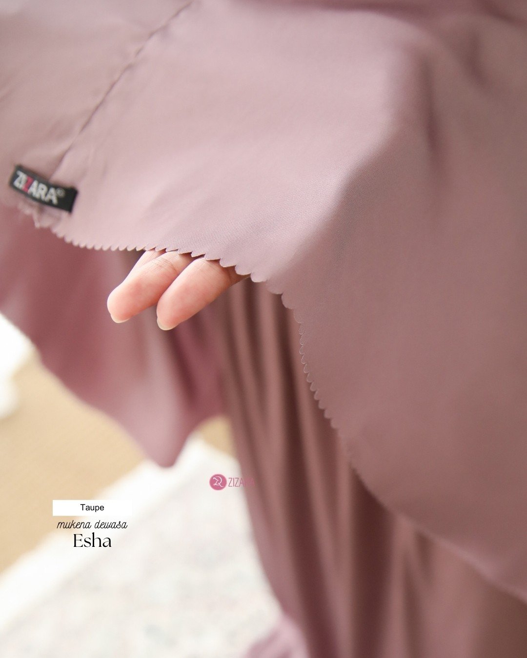 LINE_ALBUM_Esha,Emma,Erisha,Elmeera, Emira, Elma_241008_16