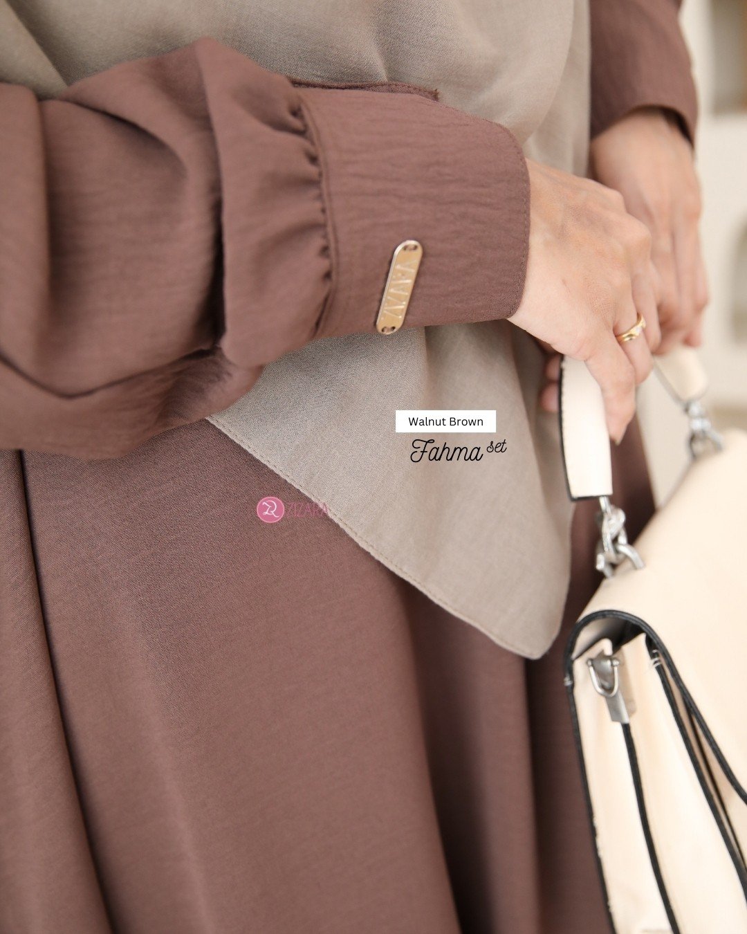 LINE_ALBUM_Fahma,Faza,Fatima_241016_15