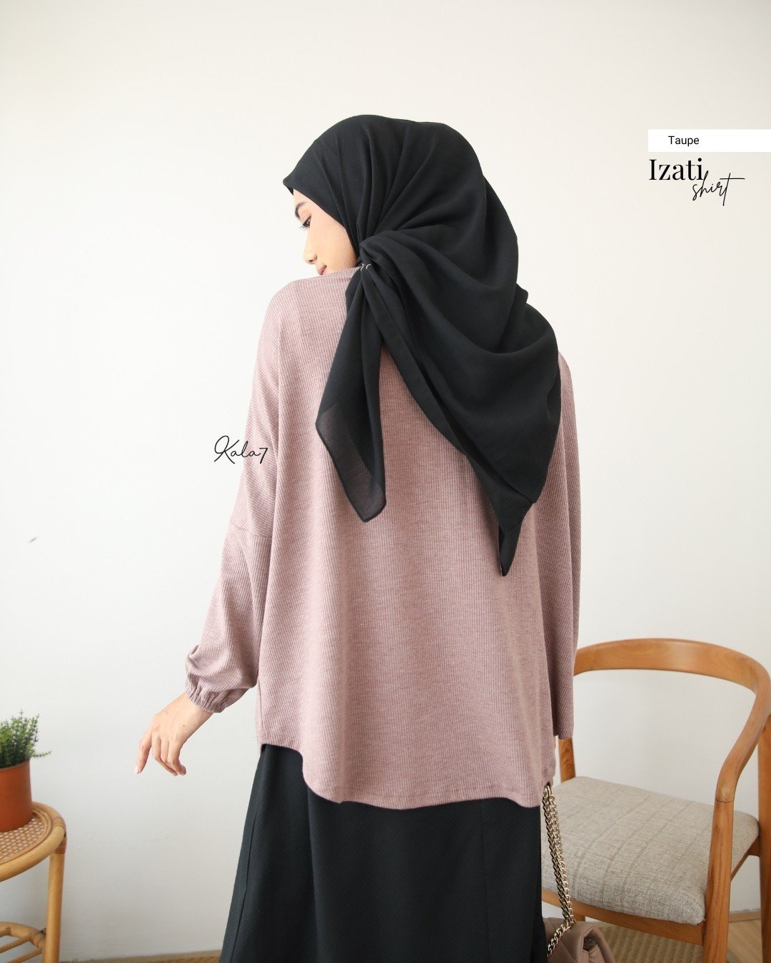 LINE_ALBUM_Izati,Isha,Inshira,Inka_241029_11