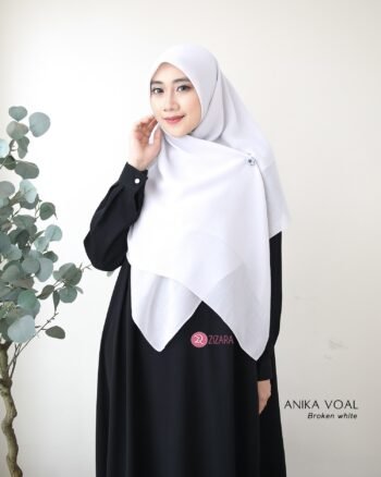 Anika Voal Broken White