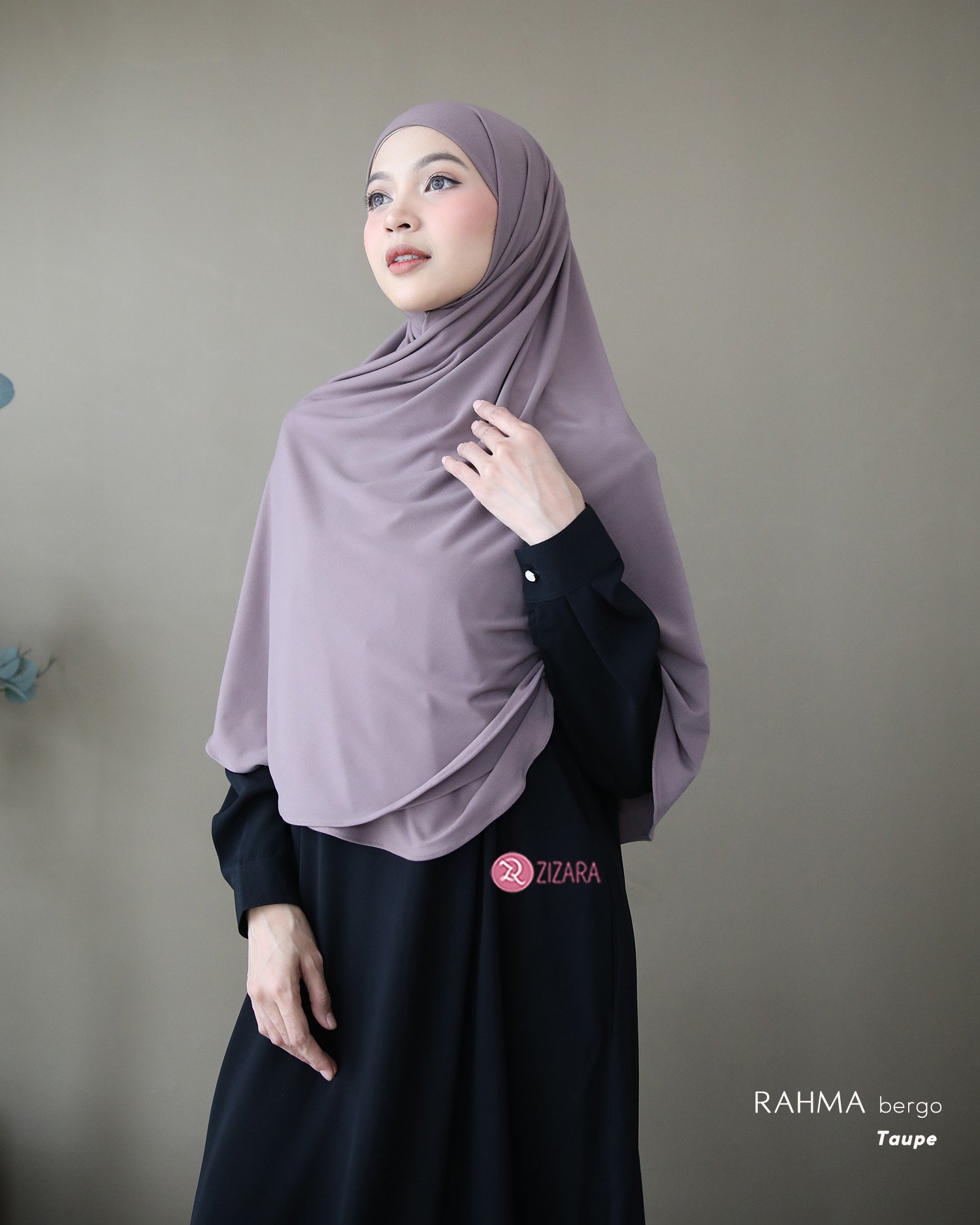 LINE_ALBUM_Rahma,Rinjani,Rawnie,Rajwa,Ruzha,Rukmi,Radwah_250522_2