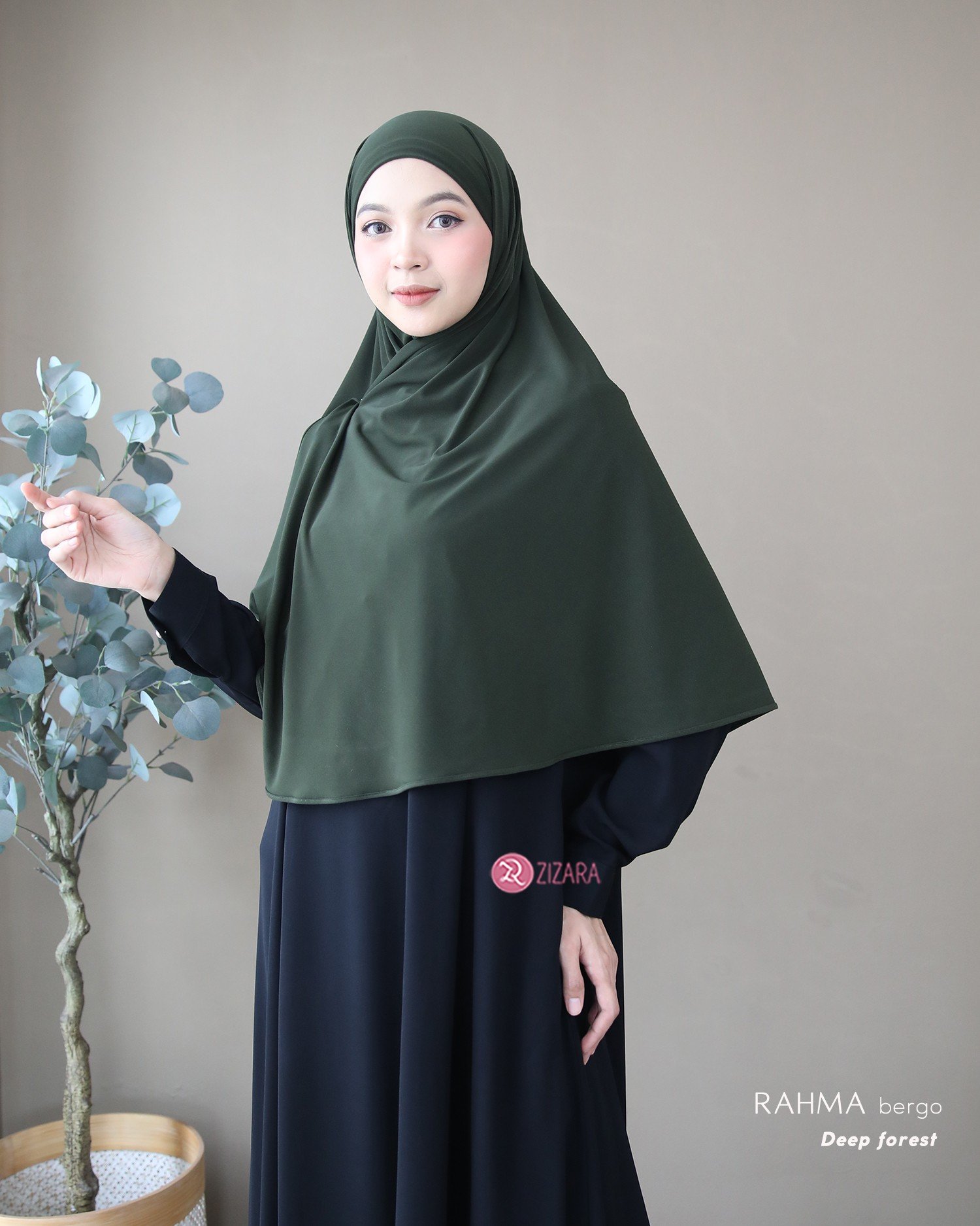 LINE_ALBUM_Rahma,Rinjani,Rawnie,Rajwa,Ruzha,Rukmi,Radwah_250522_36