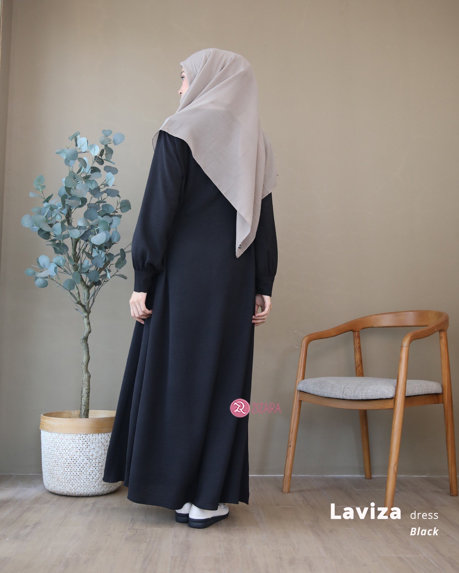 LINE_ALBUM_Laviza,Lahya,Louisa_250703_5