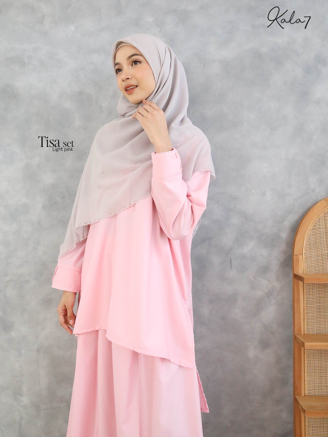 LINE_ALBUM_Tisa,Tadia,Tuva,Torean,Talia,Tena,Tiza,Tara_251027_18